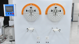 Équipement de test de flexibilité du cordon d'alimentation pour fiches et prises non détachables